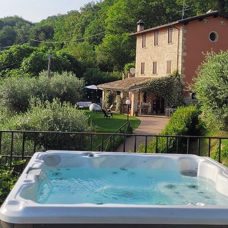B&B L'Usignolo Асколи-Пичено Экстерьер фото